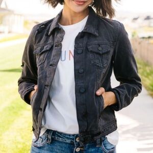 KanCan Los Angeles Distressed Washed Black Denim Jean Jacket Sz Small